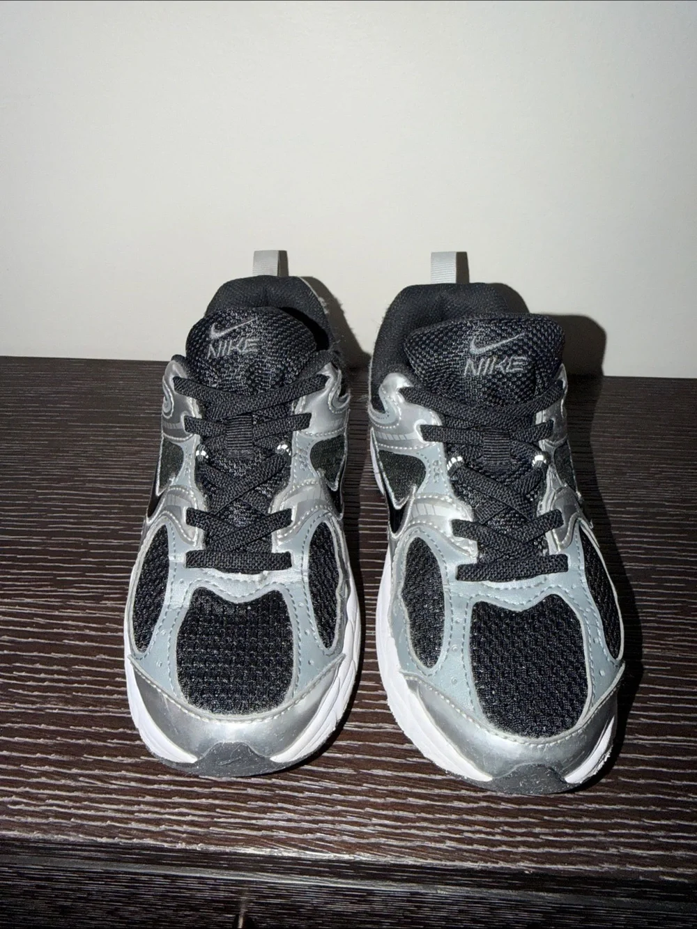 Nike V5 RNR Little kids 3Y